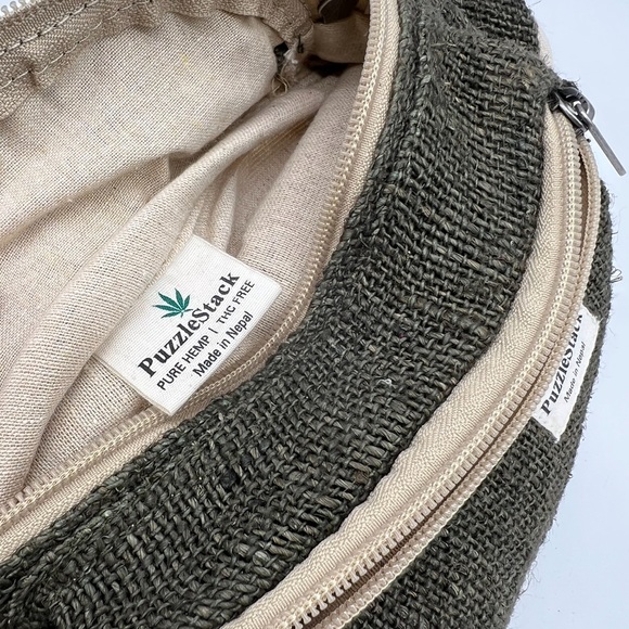 Sherpa Travel Hemp Fanny Pack Green - Picture 5 of 14